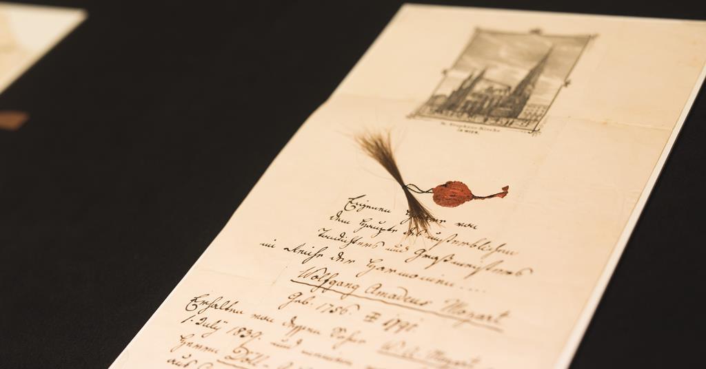 salzburg mozarteum foundation acquires a lock of mozart s hair news the strad
