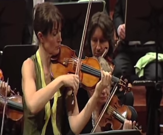 Violinist Viktoria Mullova Performs Prokofiev's Second Concerto 