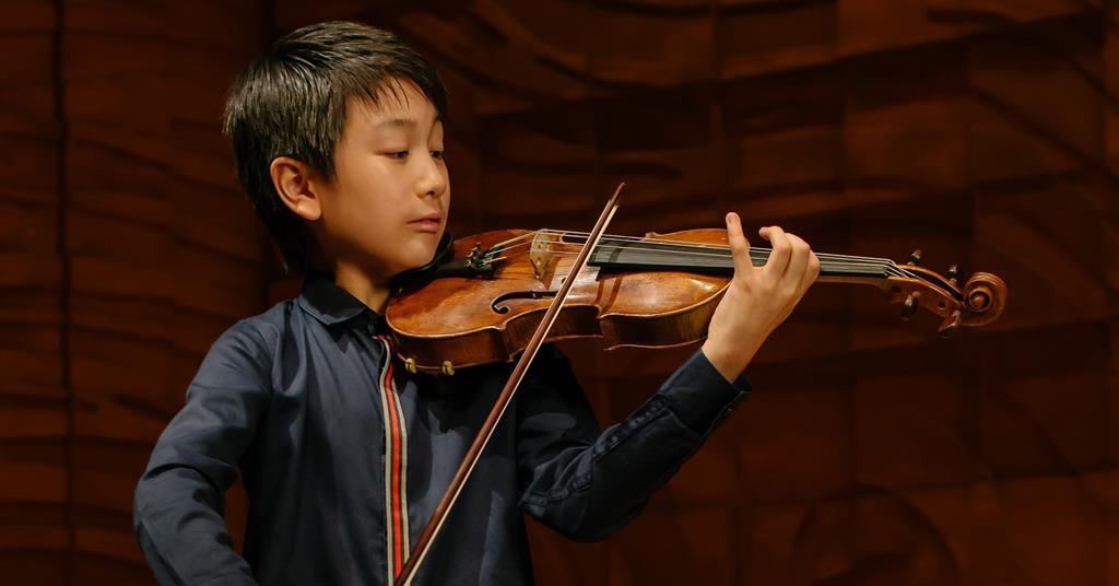 AustralianChinese violinist Christian Li youngest ever Decca