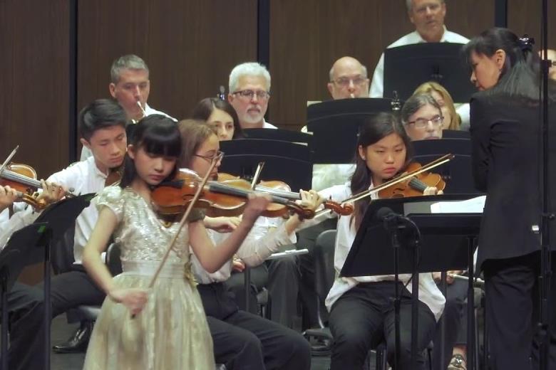 12yearold violinist Chloe Chua plays Mendelssohn’s Violin Concerto