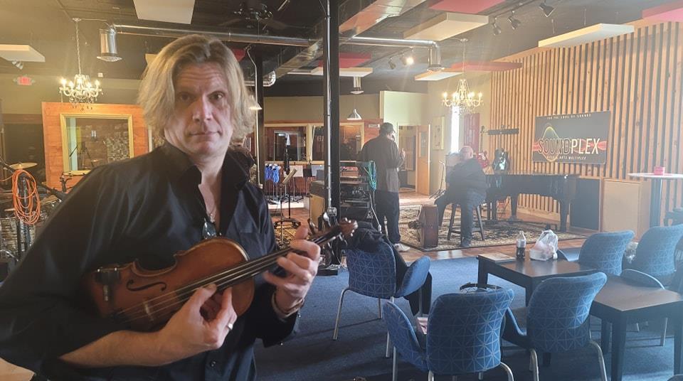 Violinist Alex DePue killed in car crash News The Strad