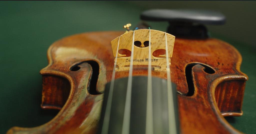 The Strad news - Boston museum loaned 1714 'Kneisel, Grün