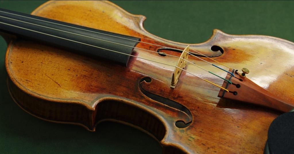 The Strad news - Boston museum loaned 1714 'Kneisel, Grün
