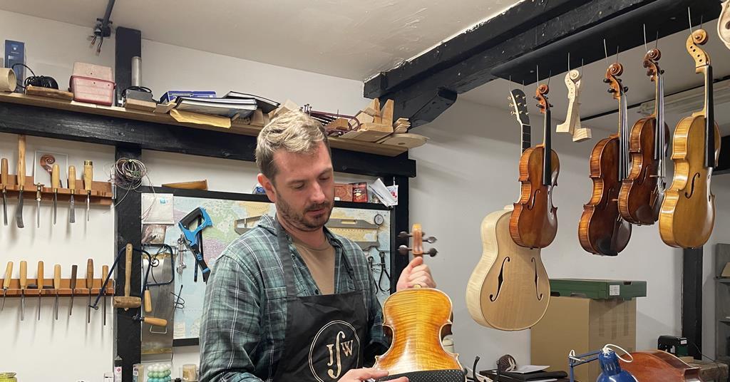 The Strad - Kun Seven meets a violin maker | The Strad