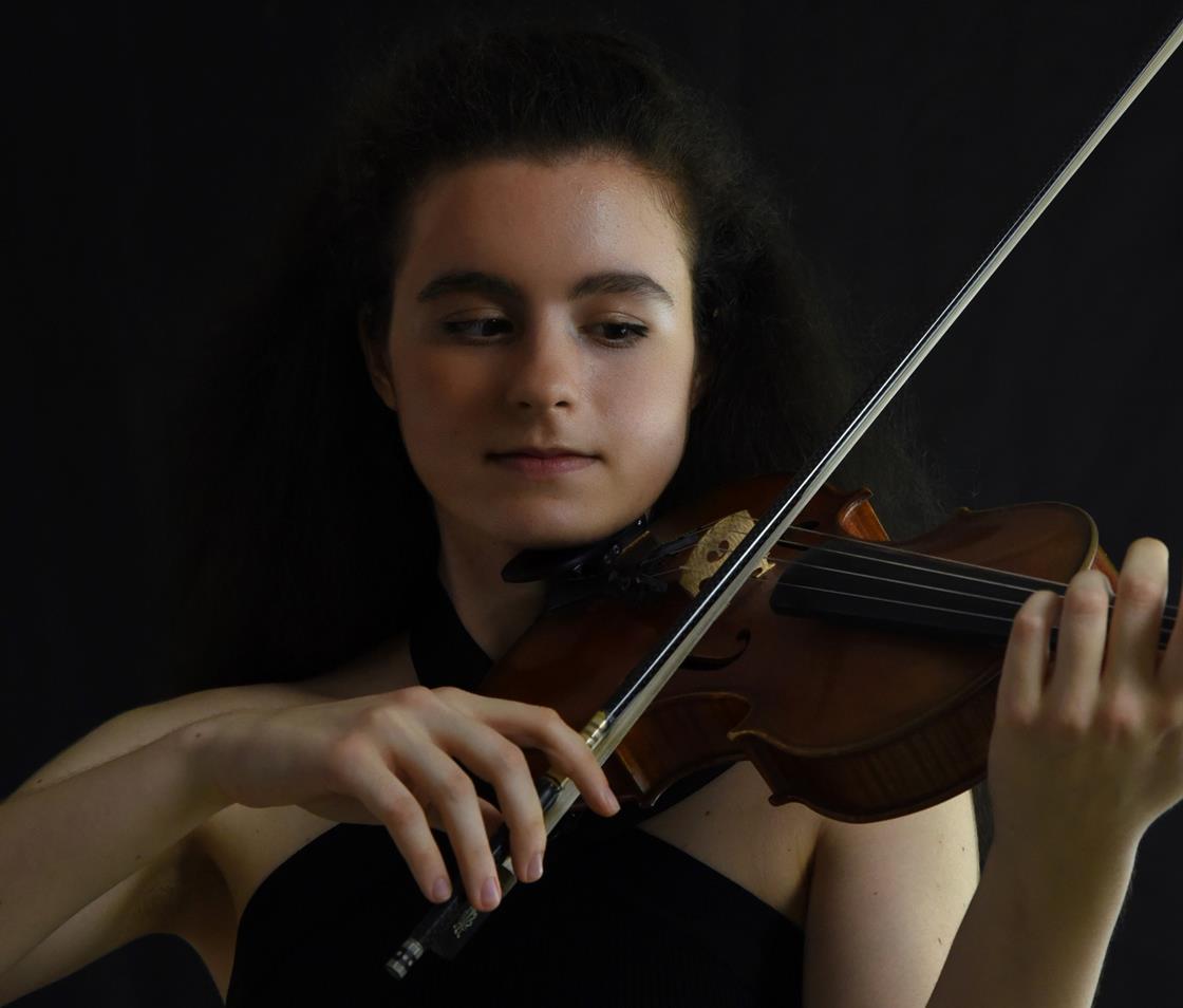My experience Violinist Lisa ArchontidiTsaldaraki, Benslow Music