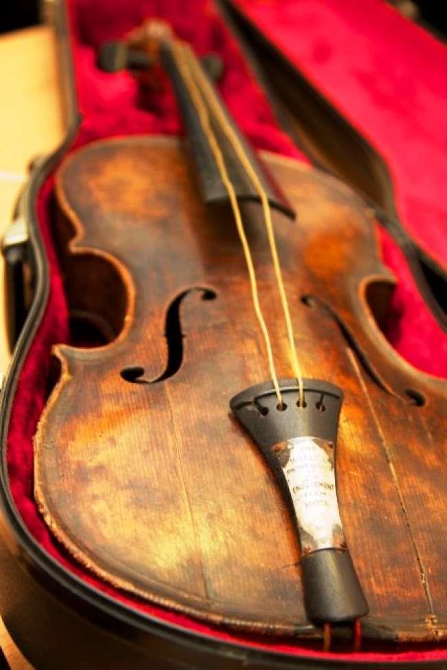 Titanic violin to go on display in two US museums in 2016 News The