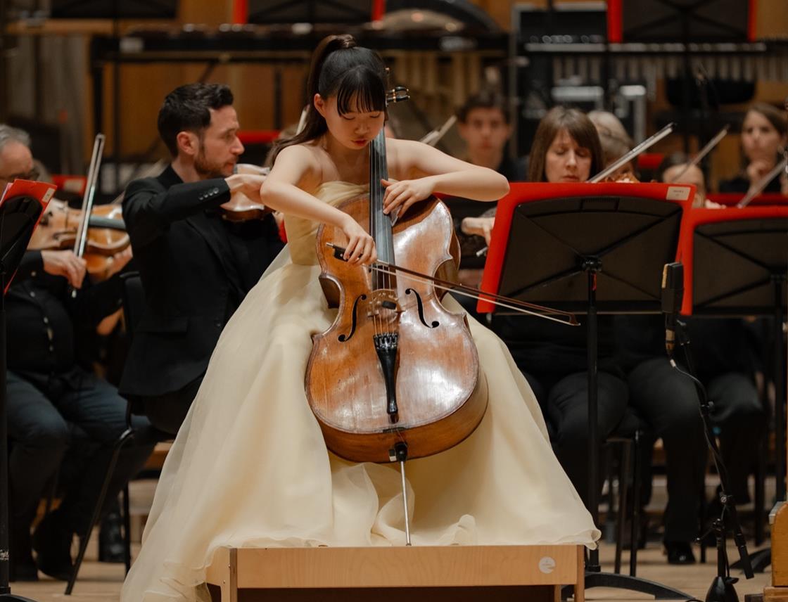 The Strad News - 14-year-old cellist wins the Classic Cello ...
