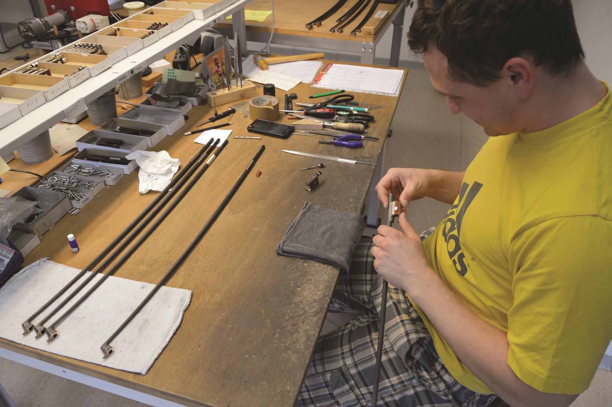 Making a carbon fibre bow in 10 steps photo story Focus The Strad