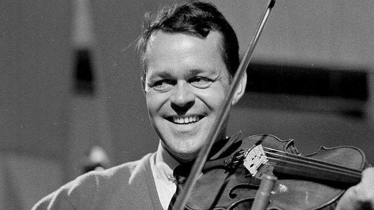 Danish jazz violinist and composer Svend Asmussen has died, aged 100