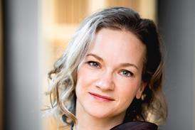 73de3109_HilaryHahn_202230102_ChrisLee_1101fn2
