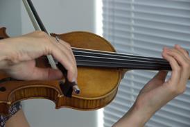 Bow hold