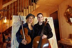 julia-sterki_corinne-sutter_strad