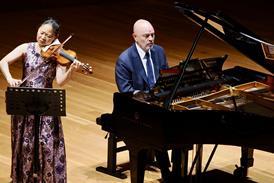 Midori-booklet-photo-Orquesta-Sinfonica-de-Castilla-y-Leon-©-Photogenic-scaled