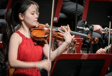 seonglan-hong-accompagnee-par-l-orchestre-de-l-opera-national-de-nancy-lorraine-a-remporte-le-premier-prix-photo-jerome-humbrecht-1762720387