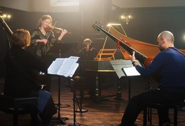 2. Rachel Podger - Brecon Baroque (c) Andrew Staples
