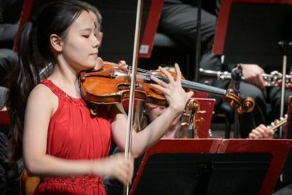 seonglan-hong-accompagnee-par-l-orchestre-de-l-opera-national-de-nancy-lorraine-a-remporte-le-premier-prix-photo-jerome-humbrecht-1762720387