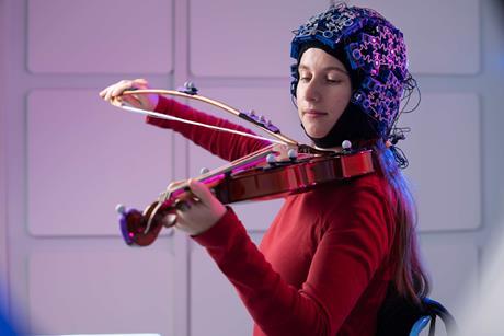 MEG-Helmet-Violin.x0815b559