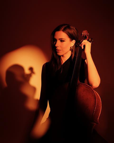 Isobelle-Austin-cellist-portrait