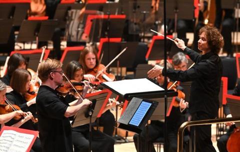 An entrancing Pekka Kuusisto with the Philharmonia