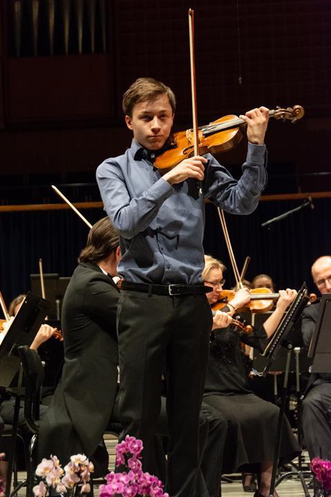 symptom ægtefælle Uganda Johan Dalene wins violin section of Nielsen Competition 2019 | News | The  Strad