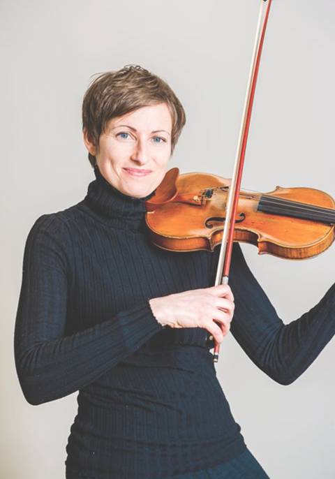 Violinist Ioana Petcu-Colan