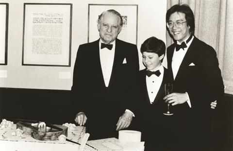 Leonard Rose (left) with his students Matt Haimovitz (middle) and Yo-Yo Ma (right) at Rose‘s 65th birthday celebrations at 92nd Street Y, New York in 1983