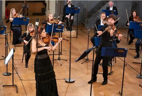 Nicola Benedetti and Lawrence Power in Mozart’s Sinfonia concertante. Photo Nick Rutter Apple and Biscuit