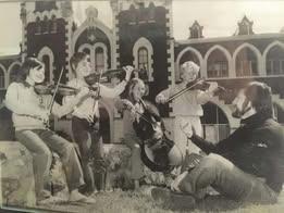 Alan Bonds with young string players