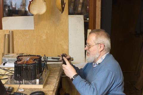 Working on a carbon-pinned rig in Manchester, 2016