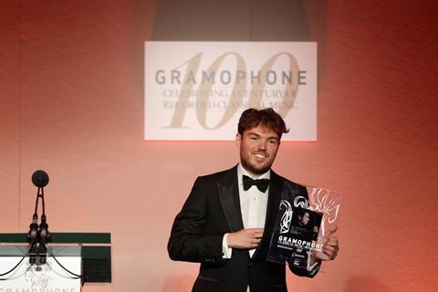 Timothy Ridout accepts Concerto Award at Gramophone Awards 2023 (c) Colin Miller