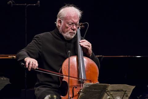 Lynn Harrell in performance. Photo: Nicolas Brodard