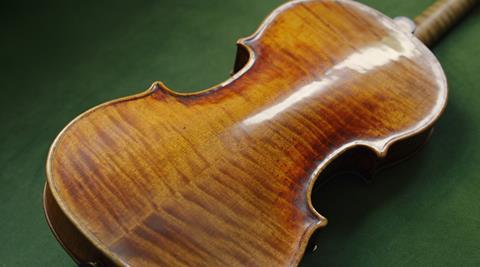 Back of the ‘Kneisel, Grün’