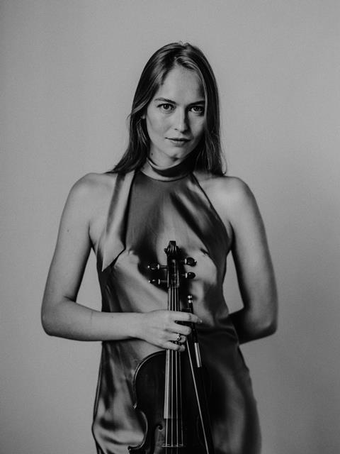 3. Geneva Lewis (c) Julien Mignot