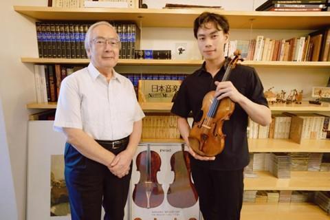 Chooi with Nippon Music Foundation managing director Tamio Kano