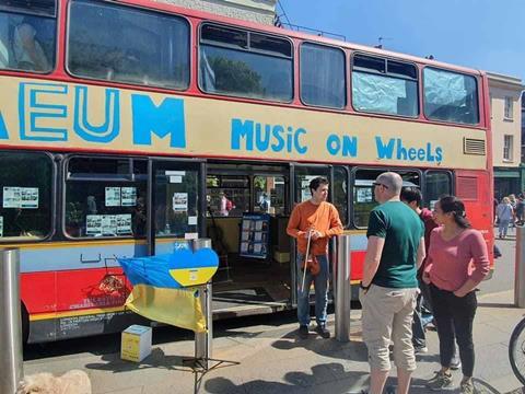 MusicOnWheels and Fundraisinf for Ukraine