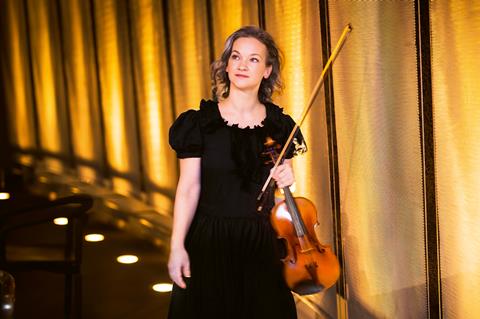 HilaryHahn_©ChrisLee_1046fn