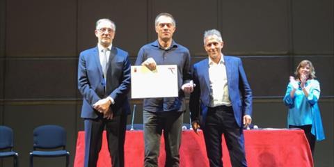 Jury president Paolo Bodini, gold medallist Alessandro Peiretti and Cremona mayor Andrea Virgilio