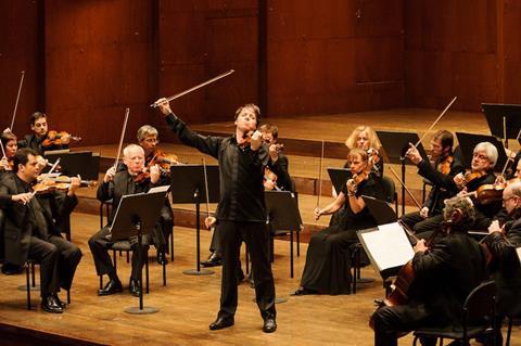 Joshua bell and asmf credit ian douglas