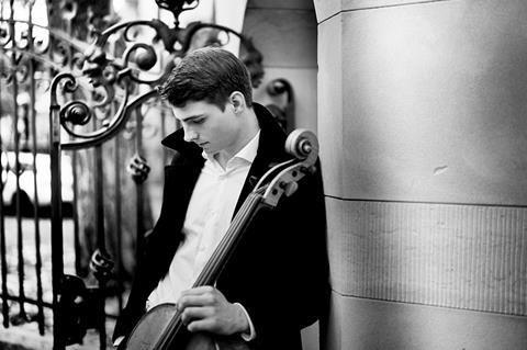 Markneukirchen Cello Competition finalist Friedrich Thiele photographed by René Gaens