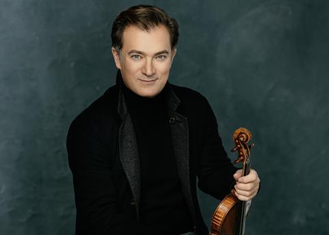 2022 Renaud pc Universal Music 3 - Copy