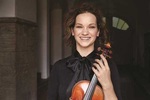 Hilary Hahn (lo-res) - credit Dana Van Leeuwen%2c Decca